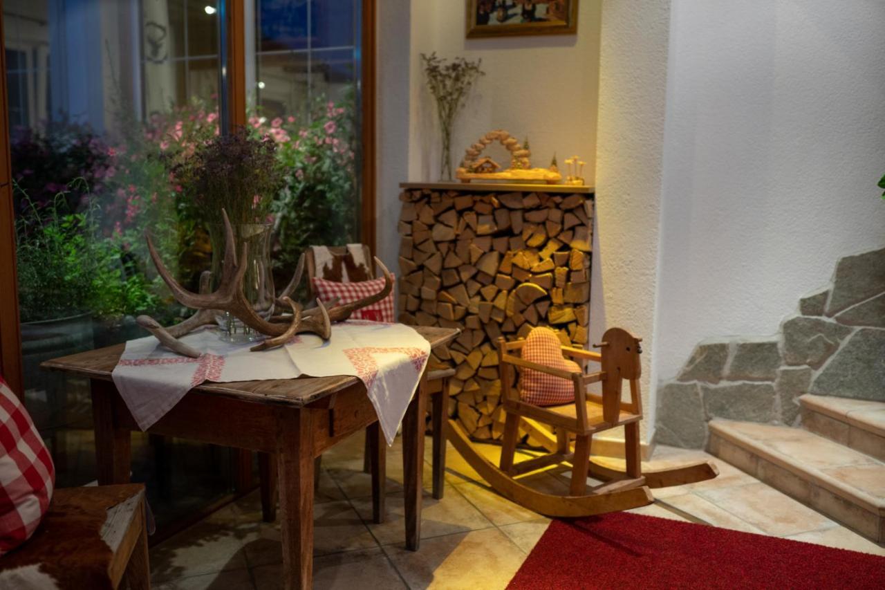 Hotel Pettneuerhof เพทท์นอย อัม อาร์ลแบร์ก ภายนอก รูปภาพ