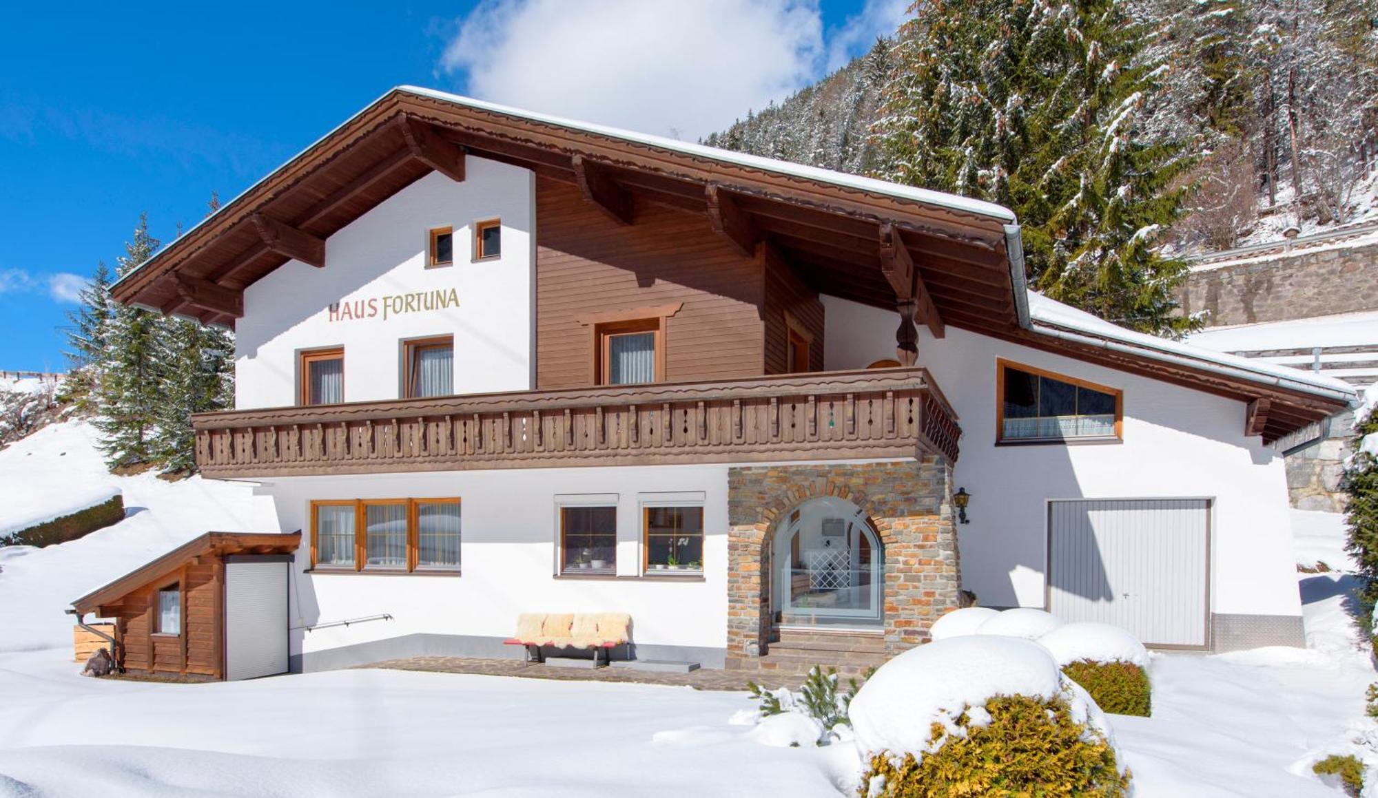 Hotel Pettneuerhof เพทท์นอย อัม อาร์ลแบร์ก ภายนอก รูปภาพ