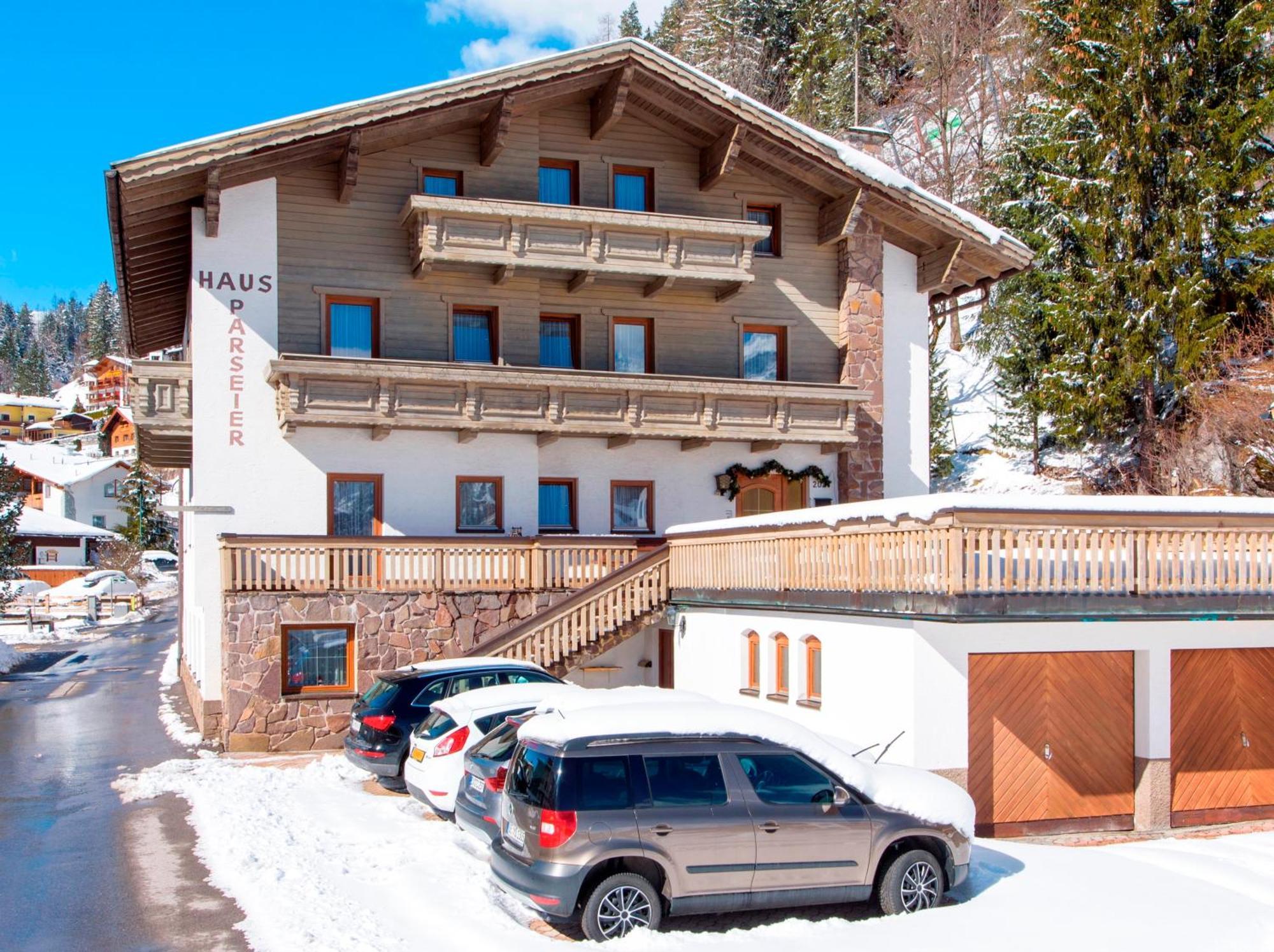 Hotel Pettneuerhof เพทท์นอย อัม อาร์ลแบร์ก ภายนอก รูปภาพ