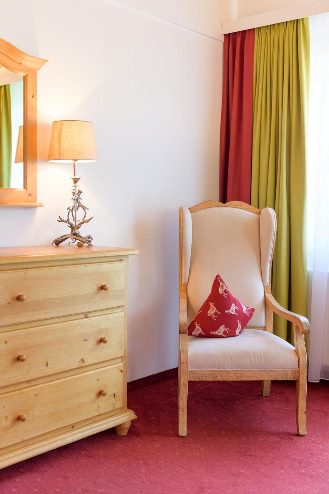 Hotel Pettneuerhof เพทท์นอย อัม อาร์ลแบร์ก ภายนอก รูปภาพ